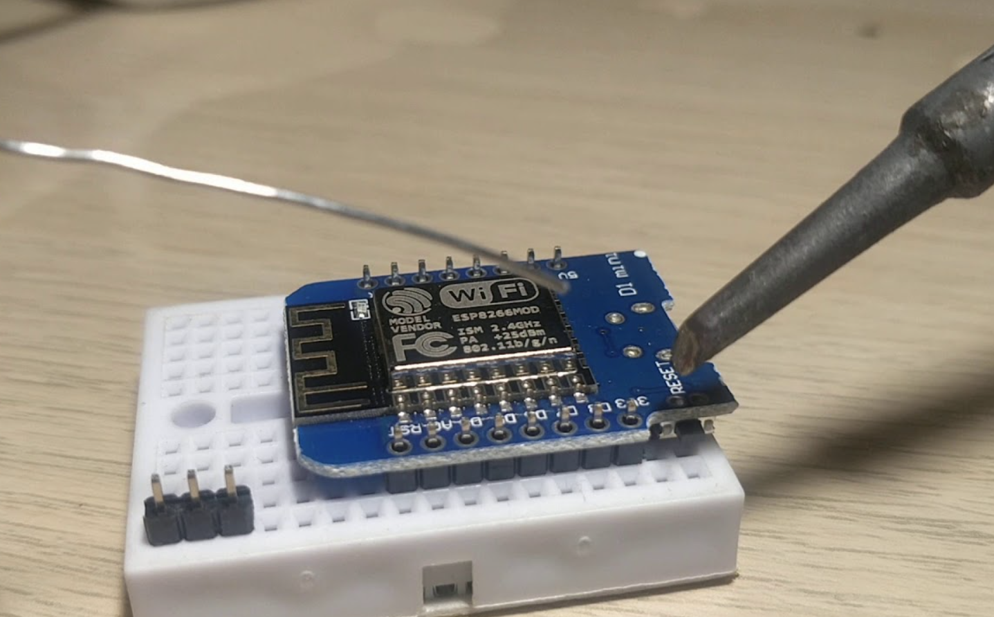 Solder the Wemos